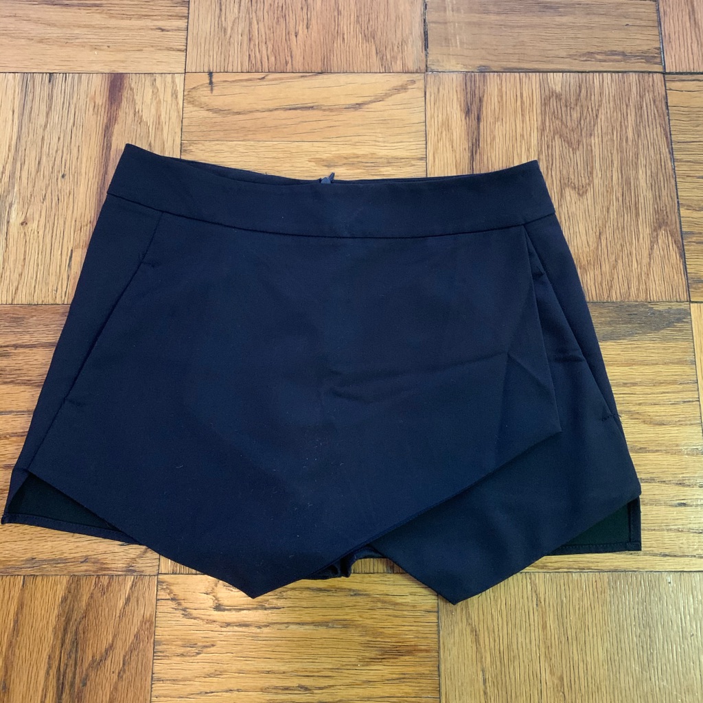 Aqua Asymmetrical Pleated Black Skort